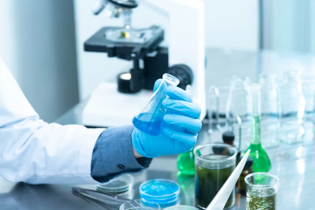 Laboratory testing of additive samples